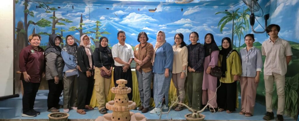 Audiensi dengan Kepala Desa Sei Siur