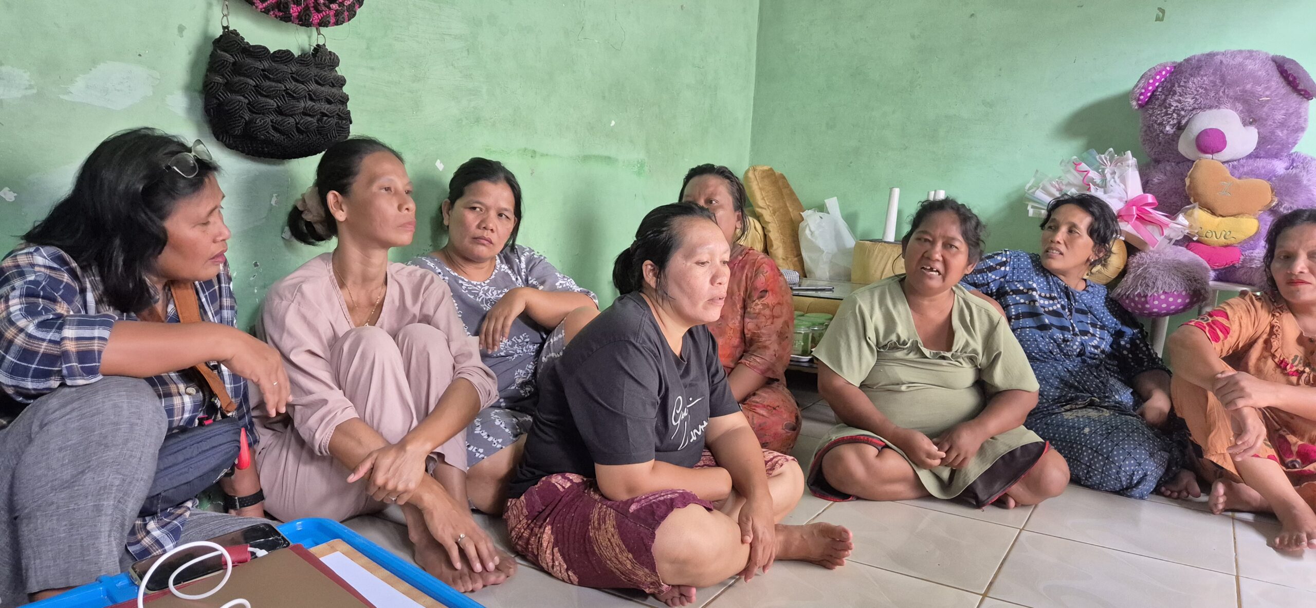 Warga Sekitar PLTU Labuhan Angin Terjebak Utang, Rentenir Jadi Jalan Keluar